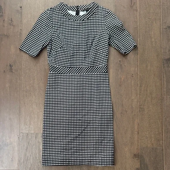 EUC Banana Republic Black and White Patterned Midi Dress - Picture 1 of 6